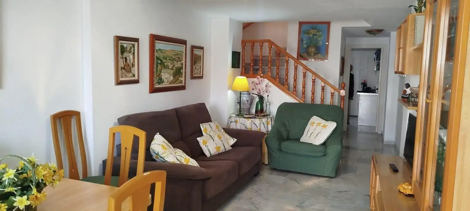 Sala de estar de Casa adosada en venta en Motril con Aire acondicionado, Terraza y Trastero