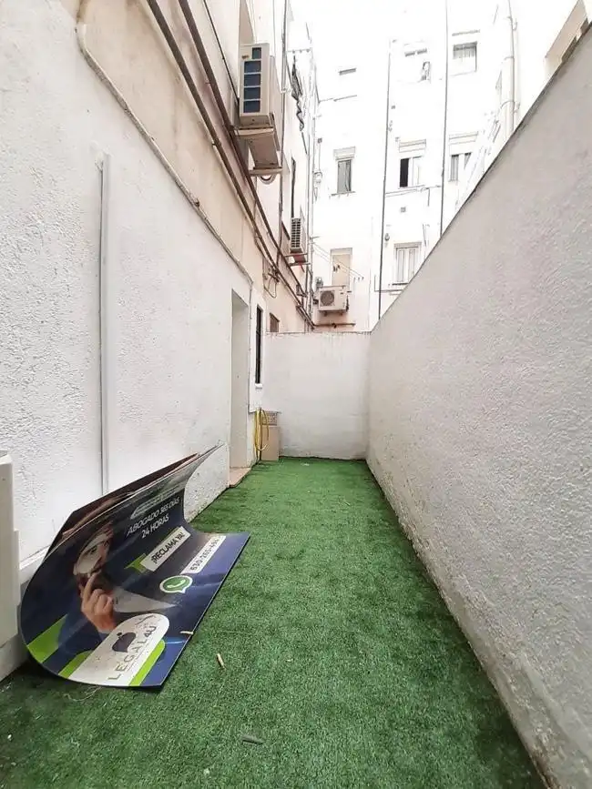 Terraza de Local en venta en Madrid con Aire acondicionado