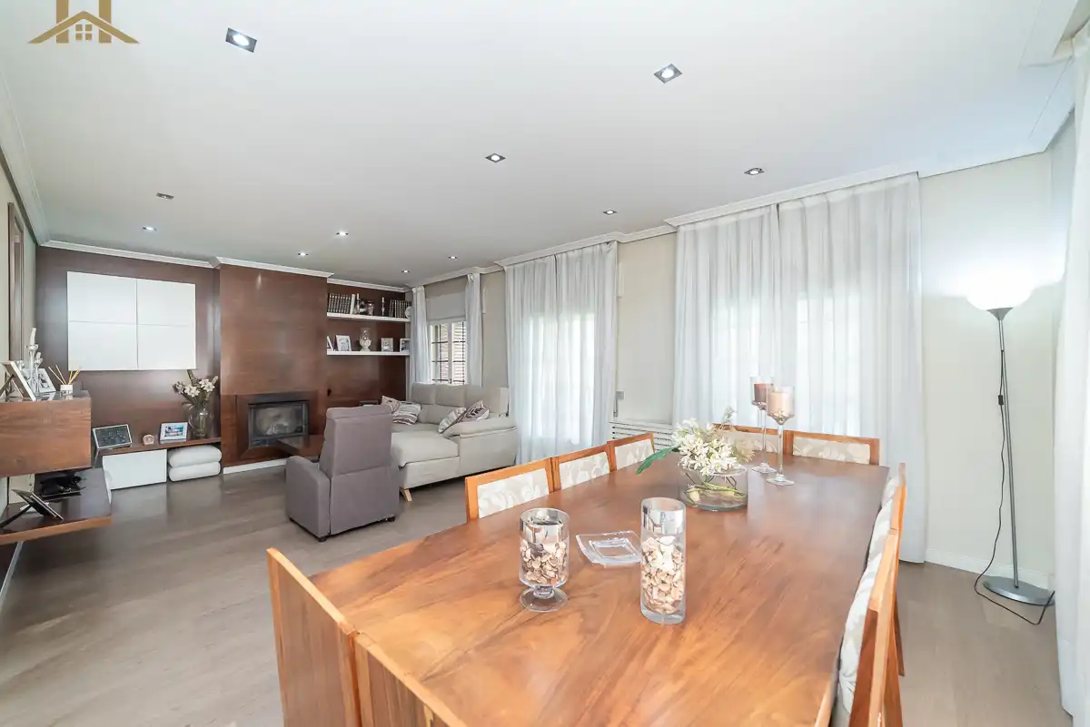 Sala de estar de Casa adosada en venta en Brunete con Jardín privado y Piscina