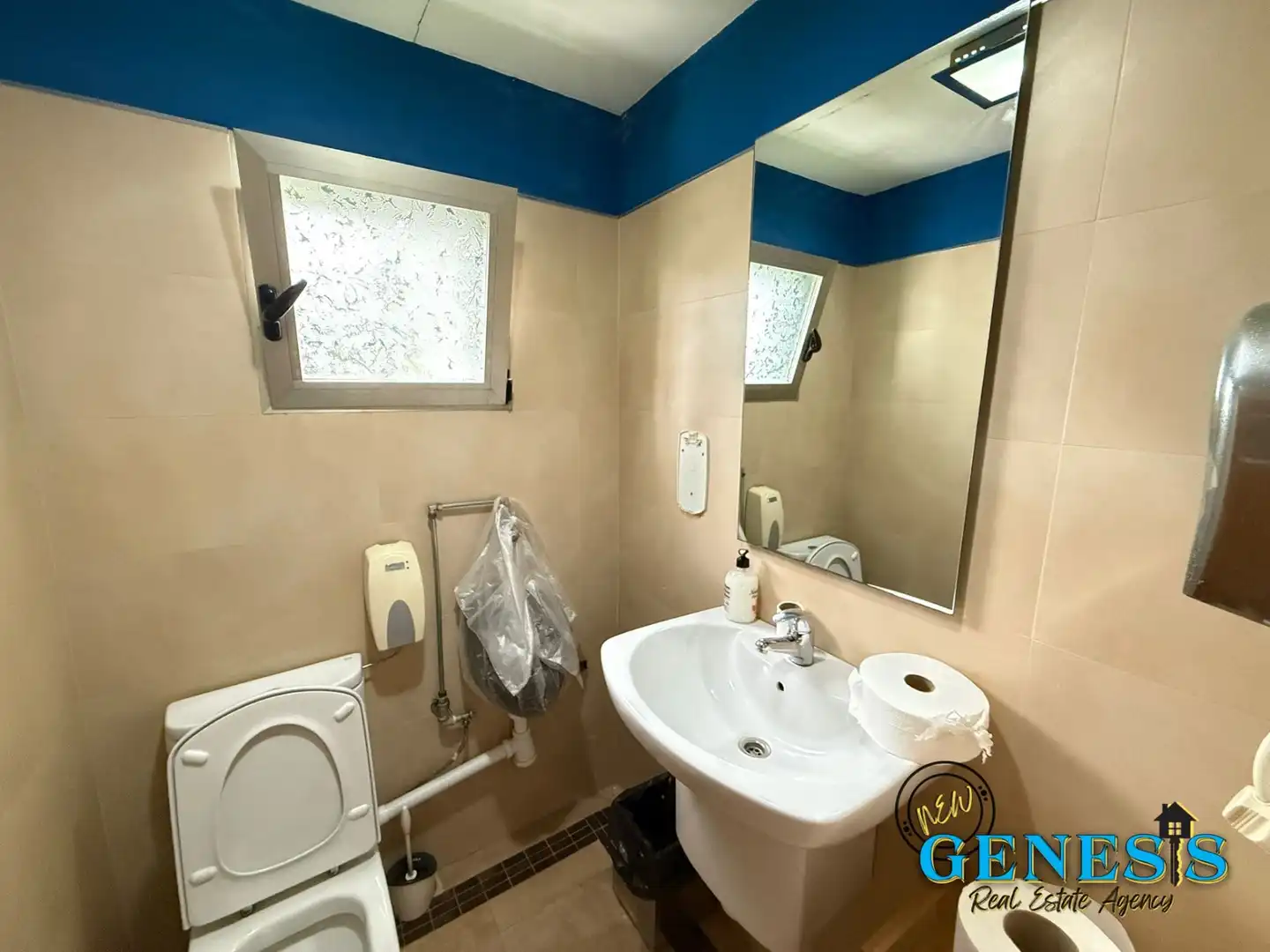 Baño de Local en venta en Guardamar del Segura con Aire acondicionado, Calefacción y Terraza