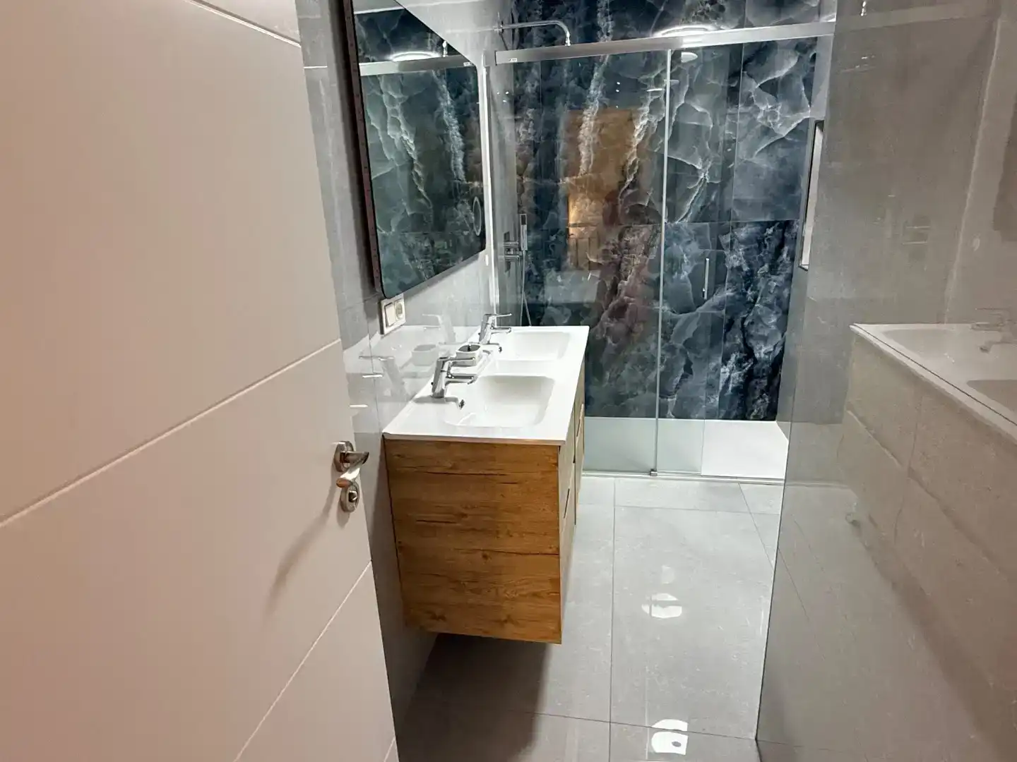 Bany de Casa adosada en venda en Yuncos amb Aire condicionat i Balcó