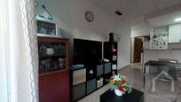 Living room of Planta baja for sale in  Madrid Capital  with Air Conditioner, Terrace and Furnished