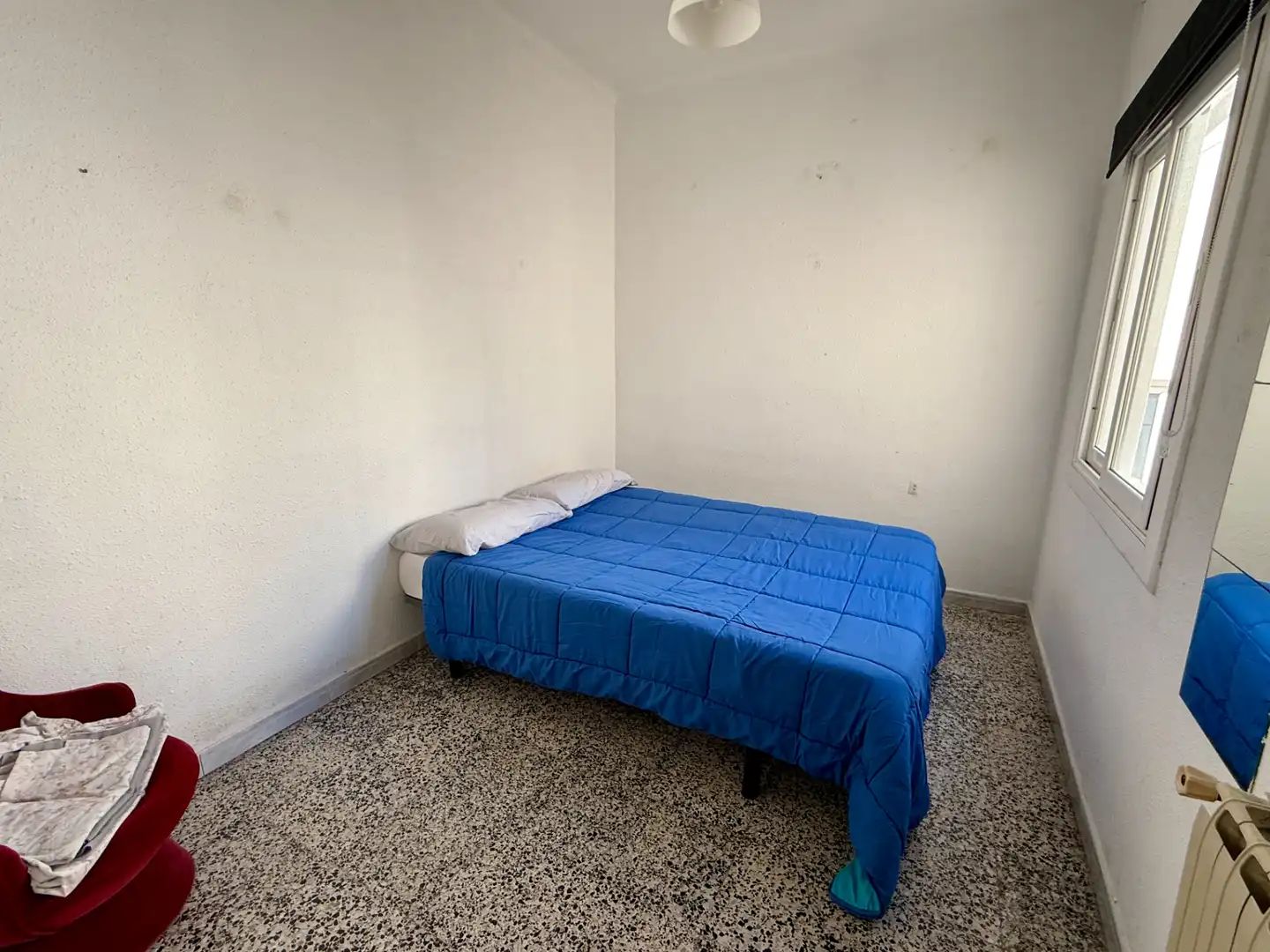 Schlafzimmer von Dachboden zum Verkauf in Barcelona mit Heizung, Terrasse und Balkon