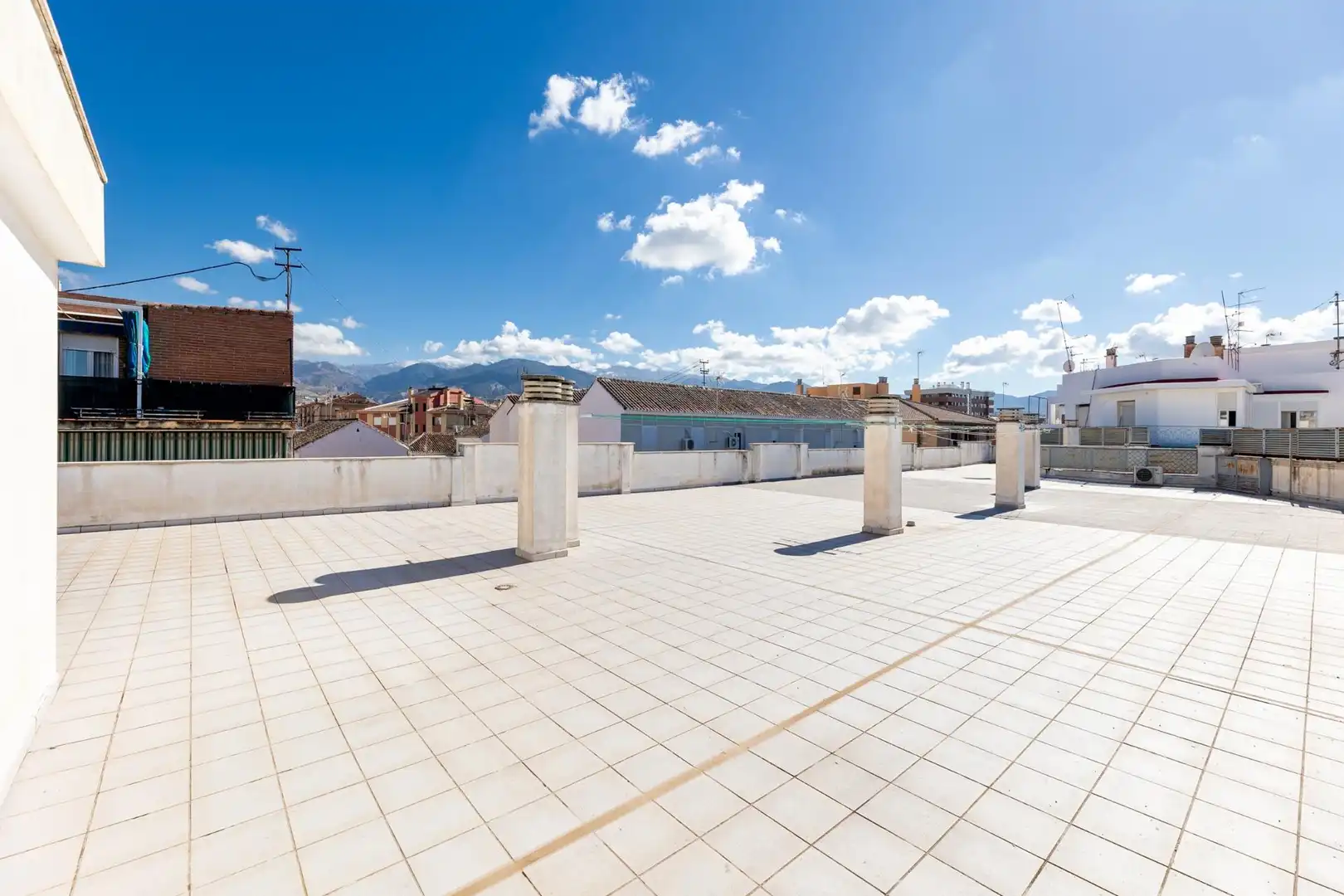 Exterior view of Flat for sale in Granada  with Air Conditioner, Heating and Storage room