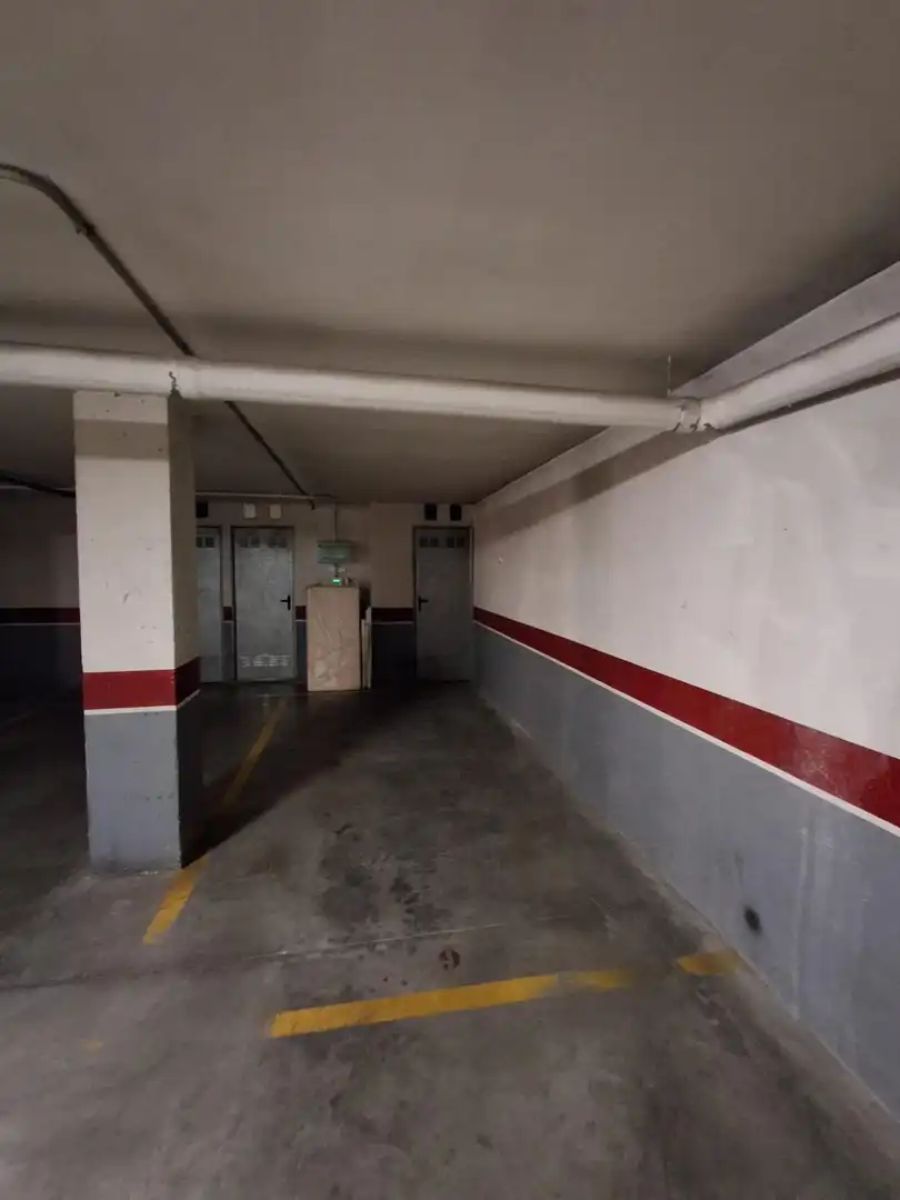 Parking de Piso en venta en Tudela de Duero con Calefacción, Trastero y Balcón