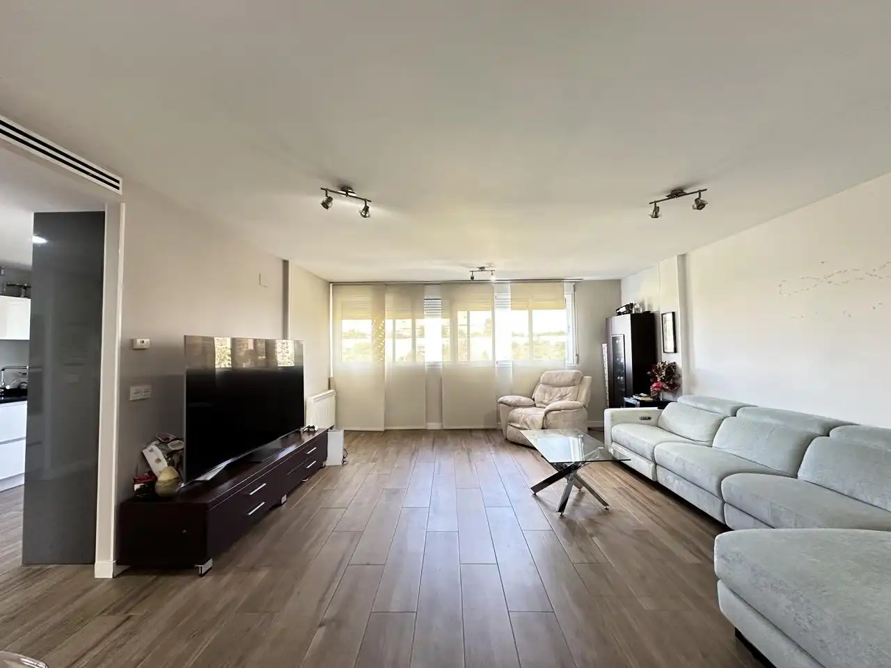 Living room of Flat for sale in Alicante / Alacant  with Air Conditioner, Parquet flooring and Storage room