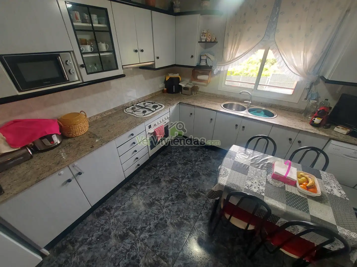 Kitchen of Houses for sale in Sant Vicenç Dels Horts  with Air Conditioner, Heating and Private garden
