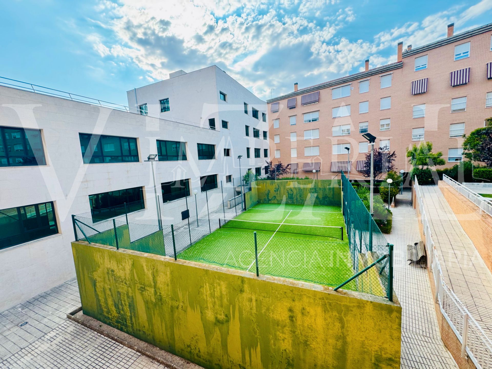 Piso en venta en Avenida de Irlanda, Buenavista - Valparaíso - La Legua,  Toledo Capital