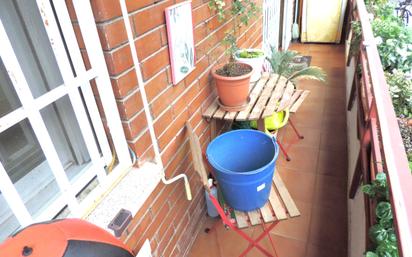 Balcony of Flat for sale in Badalona  with Air Conditioner, Heating and Parquet flooring