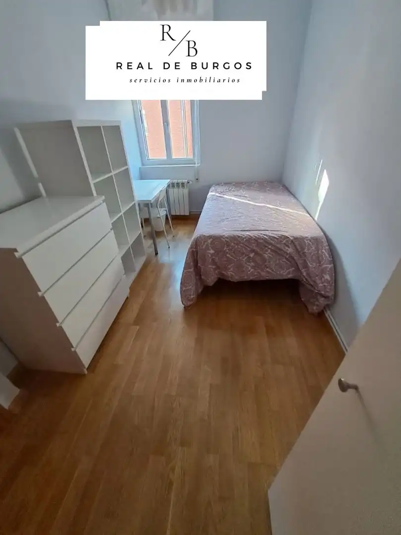Bedroom of Flat for rent in Valladolid  with Heating, Terrace and Furnished