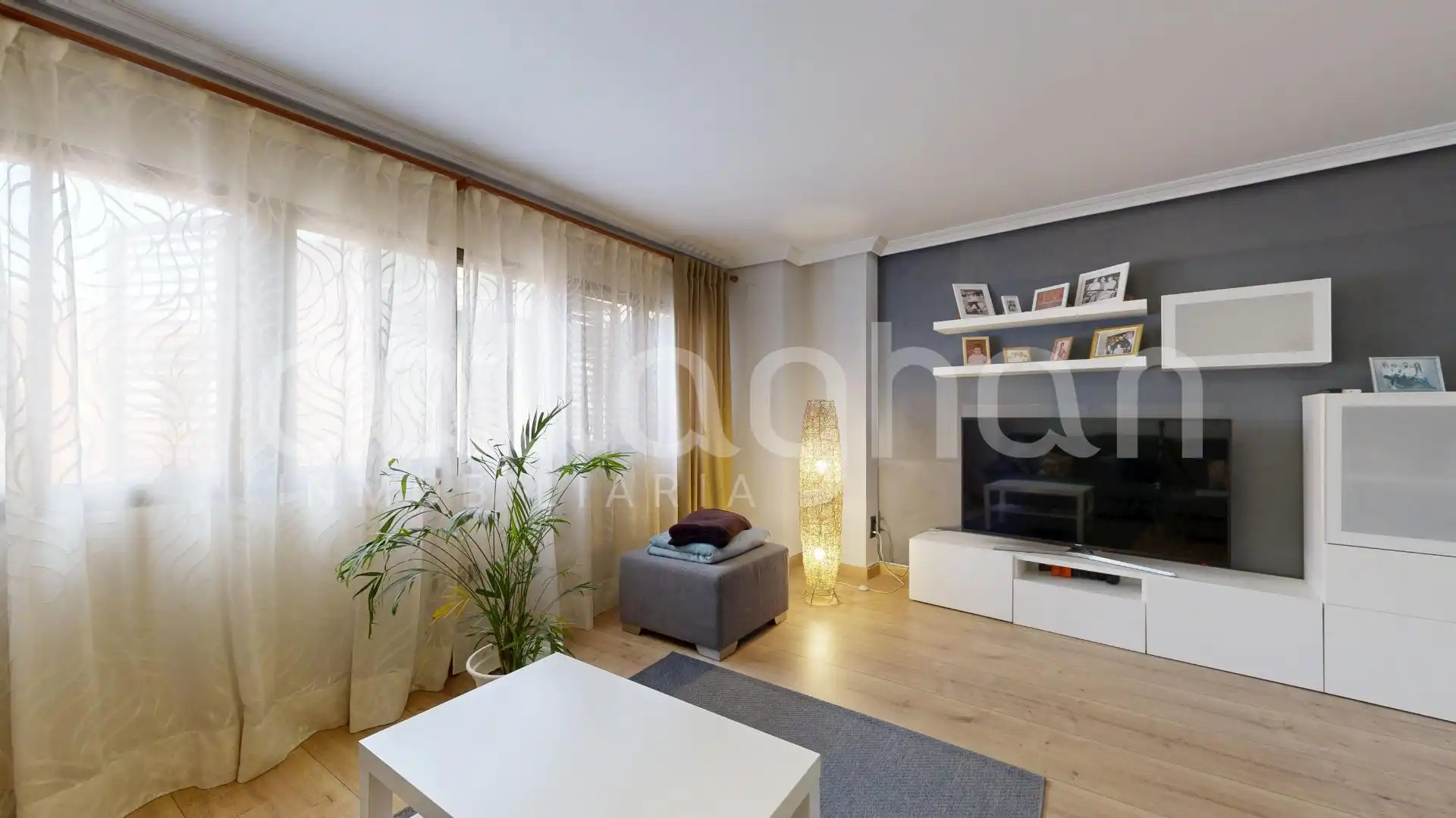 Sala de estar de Casa adosada en venta en Benetússer con Aire acondicionado, Calefacción y Terraza