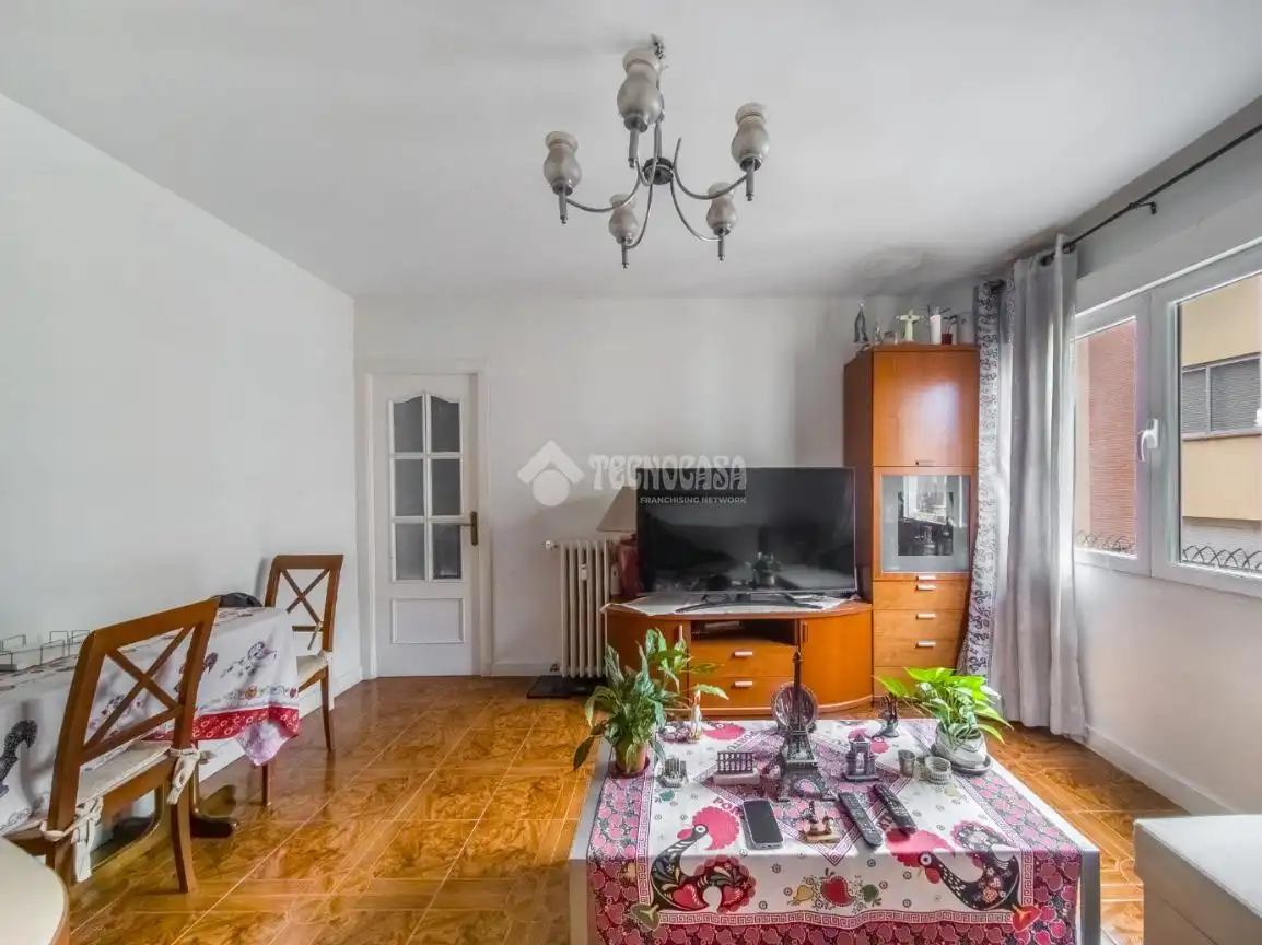 Sala d'estar de Pis en venda en Madrid amb Calefacció