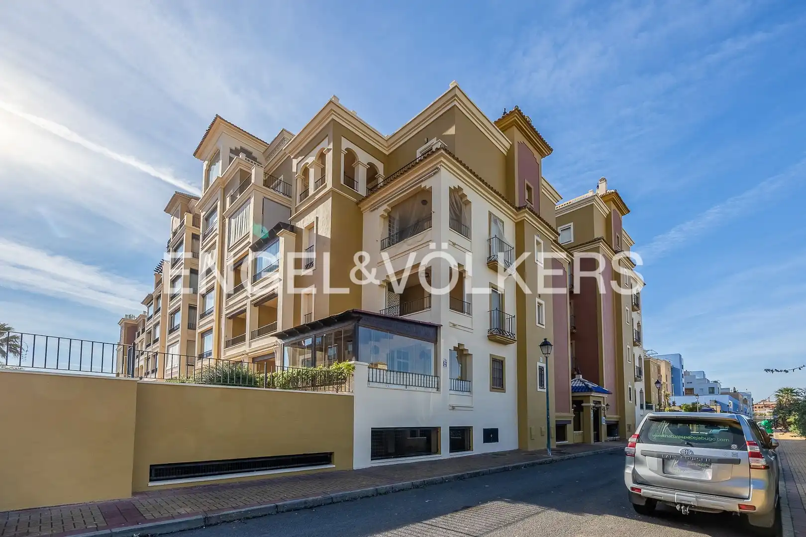 Vista exterior de Ático en venta en Ayamonte con Aire acondicionado, Calefacción y Jardín privado