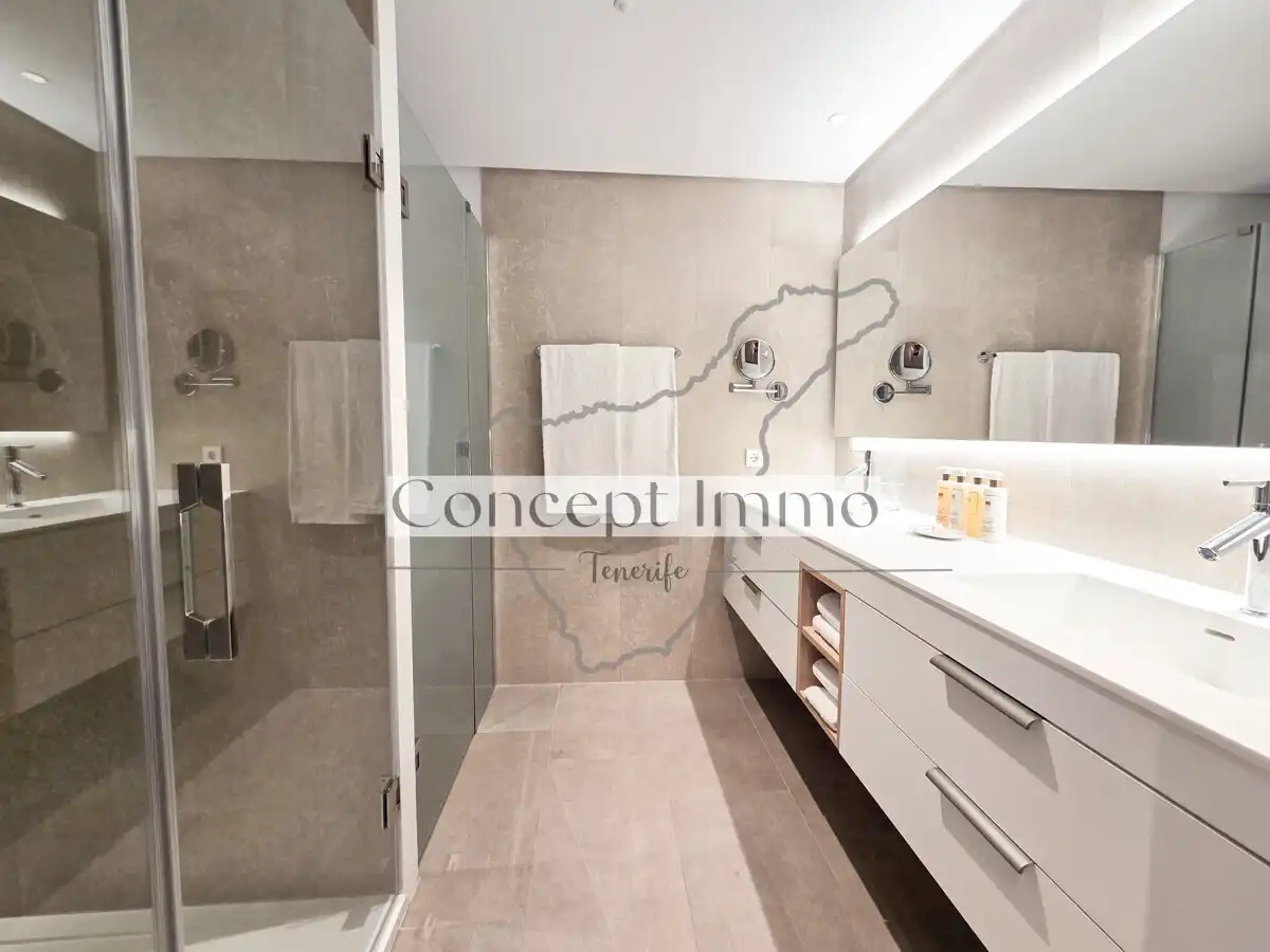 Baño de Planta baja en venta en Guía de Isora con Aire acondicionado, Jardín privado y Terraza