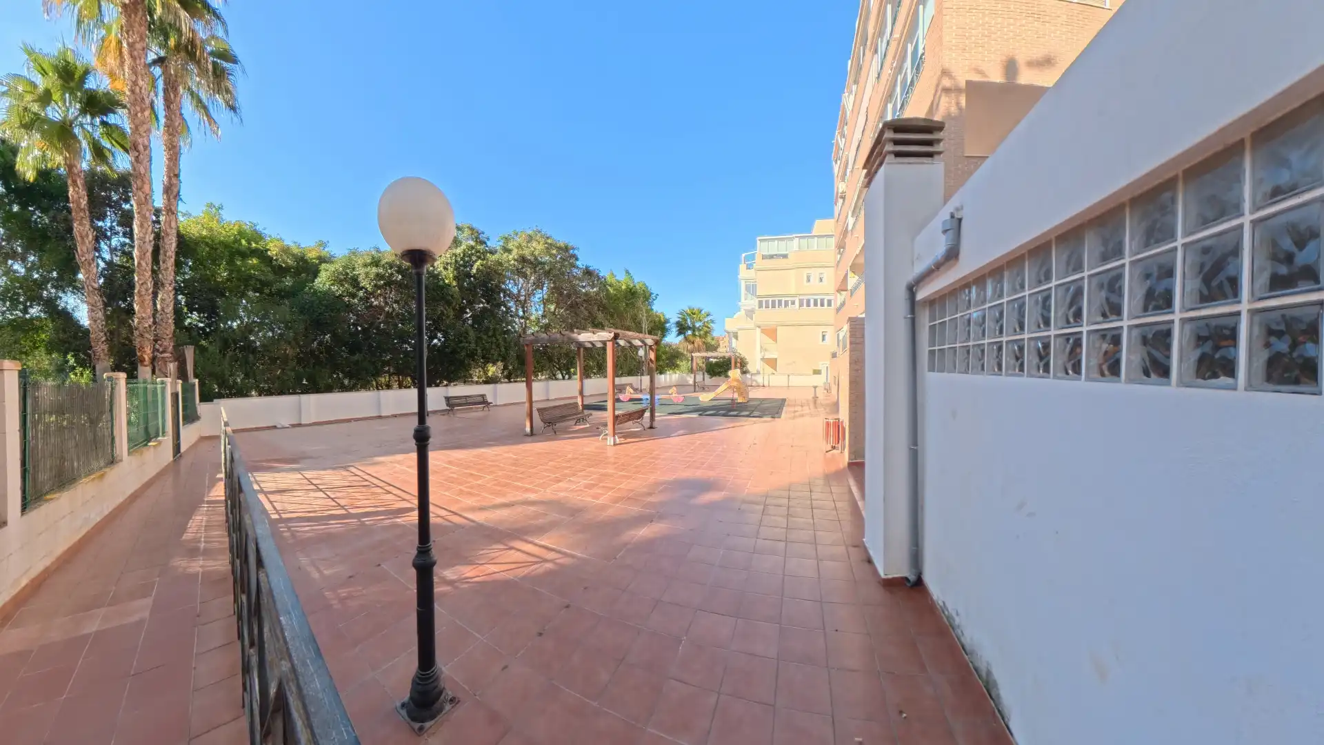 Pis amb piscina en venda a Carrer Britania, imagen 25