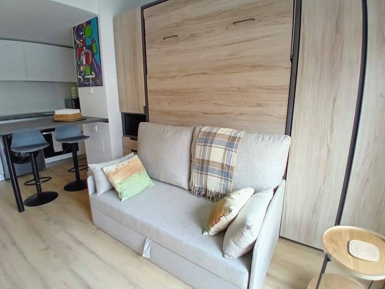 Sala d'estar de Loft de lloguer en San Sebastián de los Reyes amb Aire condicionat, Terrassa i Piscina comunitària