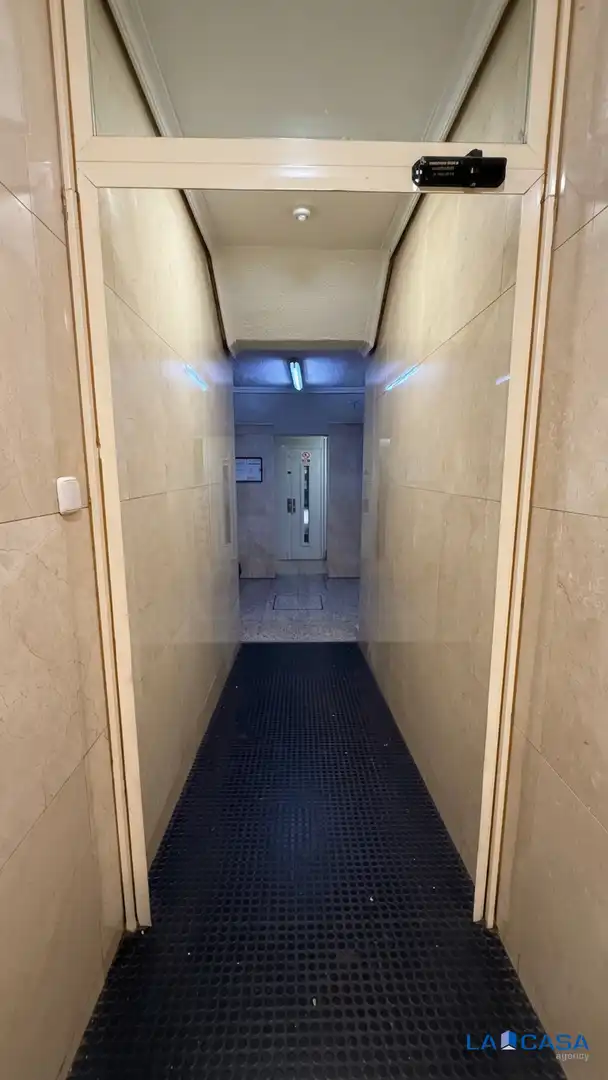 Ground floor for sale in Madrid