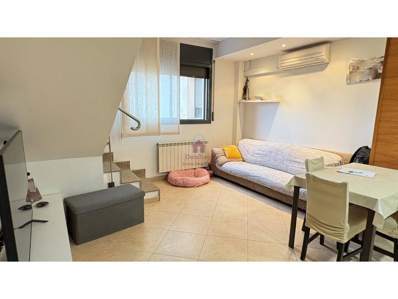 Living room of Duplex for sale in Terrassa  with Air Conditioner and Heating