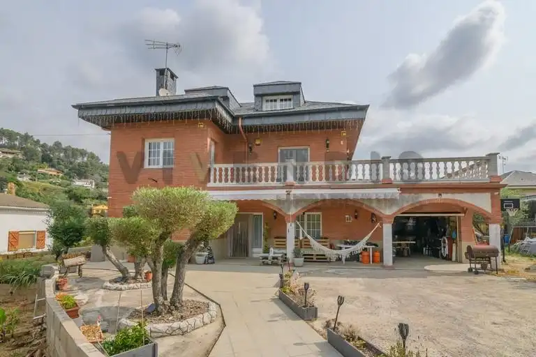 Casa amb terrassa en venda a Corbera de Llobregat