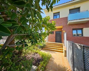 Vista exterior de Casa o xalet en venda en L'Ampolla amb Aire condicionat i Terrassa