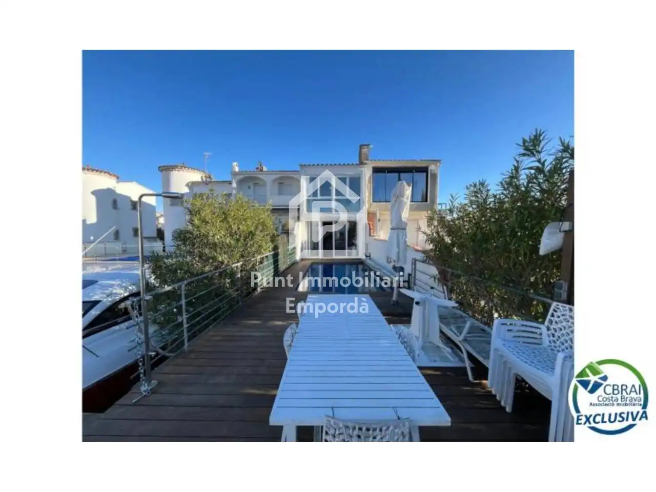 Casa con piscina in vendita a Calle Ebre