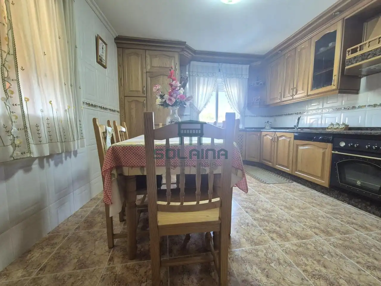Cuina de Casa o xalet en venda en Coles amb Calefacció, Jardí privat i Moblat