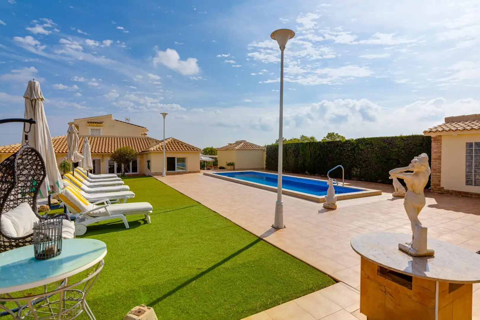 Casa o xalet en venda a Carrer Carrer de la Sierra Morena-las Filipinas, Villamartín - Las Filipinas