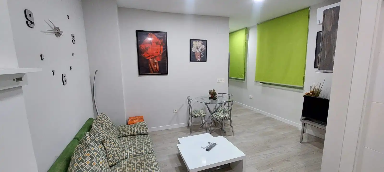Living room of Flat for sale in Valladolid  with Heating, Parquet flooring and Furnished