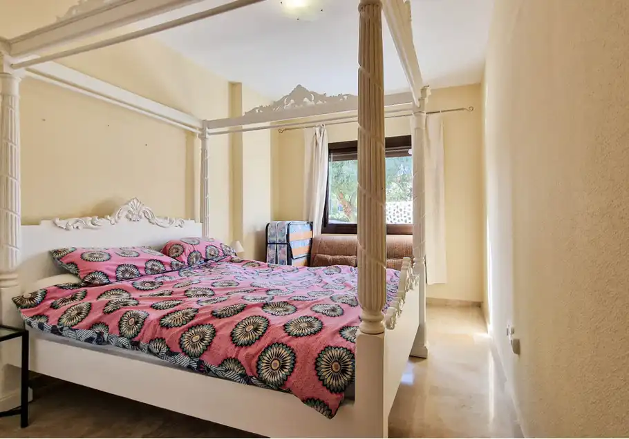 Flat with pool for sale in Puerto de la Duquesa, imagen 3