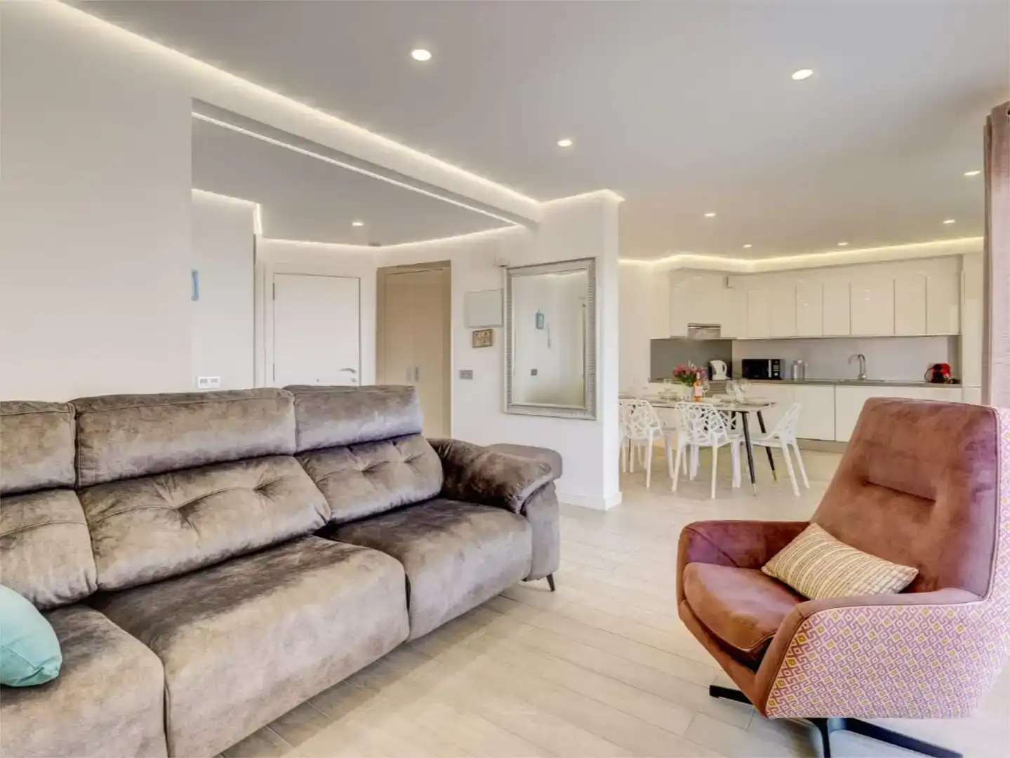 Sala d'estar de Apartament en venda en Adeje amb Aire condicionat, Piscina i Balcó