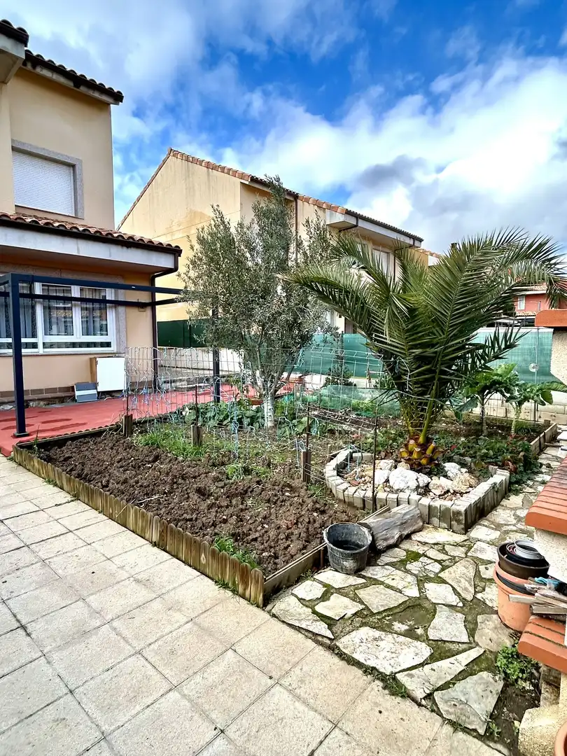Habitatge amb piscina en venda a Valverde de la Virgen, imagen 4