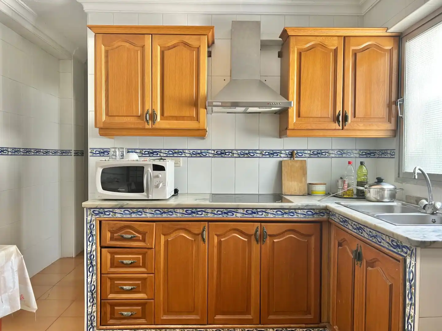 Cuina de Casa adosada en venda en Málaga amb Aire condicionat, Terrassa i Traster