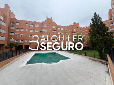 Piso con piscina en alquiler en de Logroño