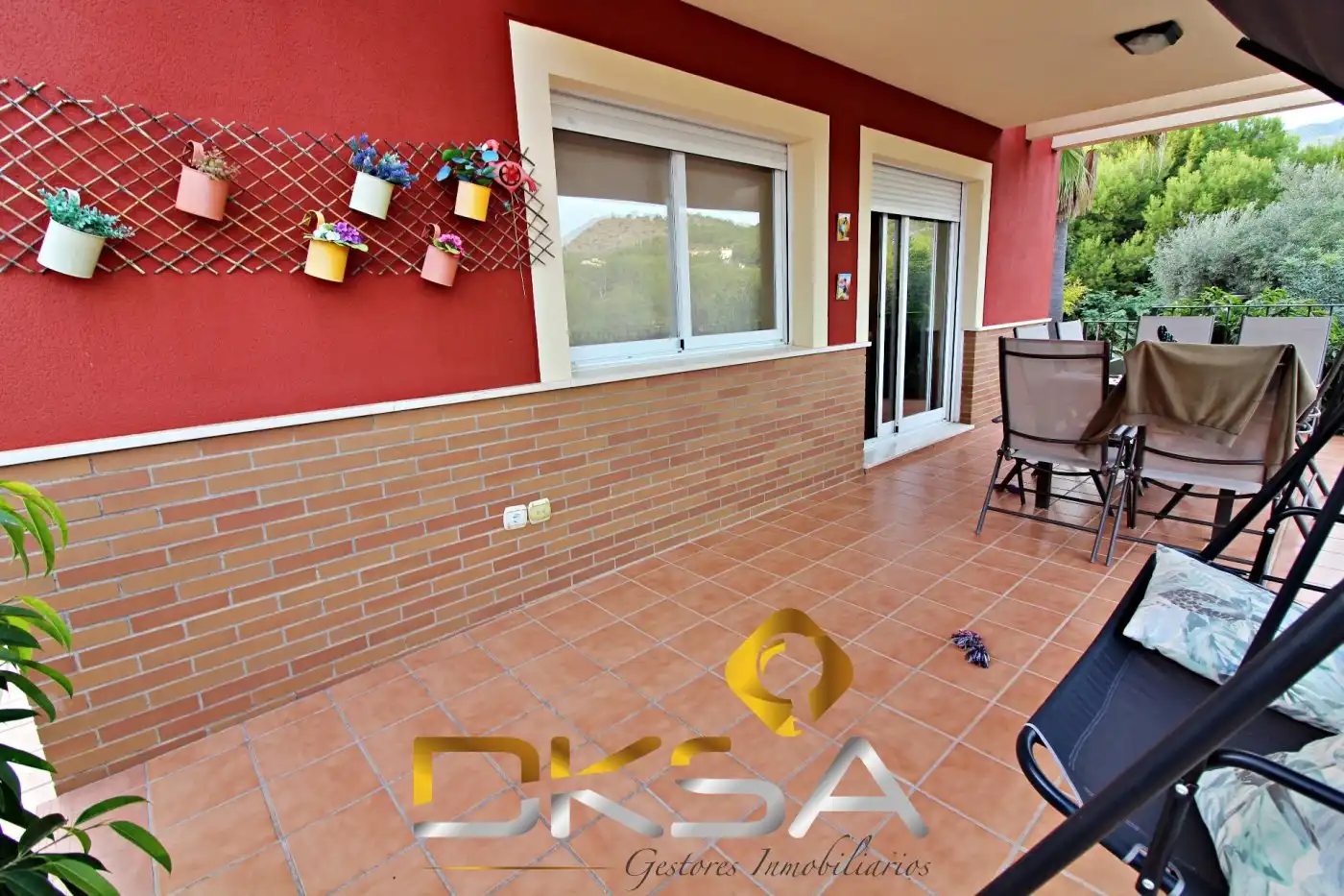 Vista exterior de Casa o xalet en venda en Benicasim / Benicàssim amb Aire condicionat, Calefacció i Jardí privat