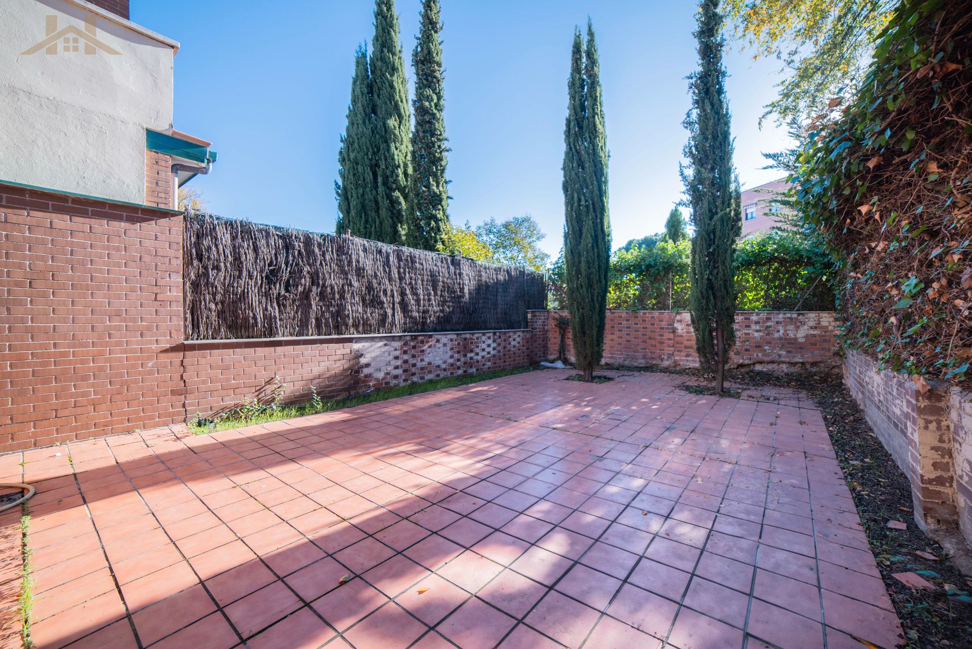 Jardí de Casa adosada en venda en Villaviciosa de Odón amb Aire condicionat, Calefacció i Jardí privat