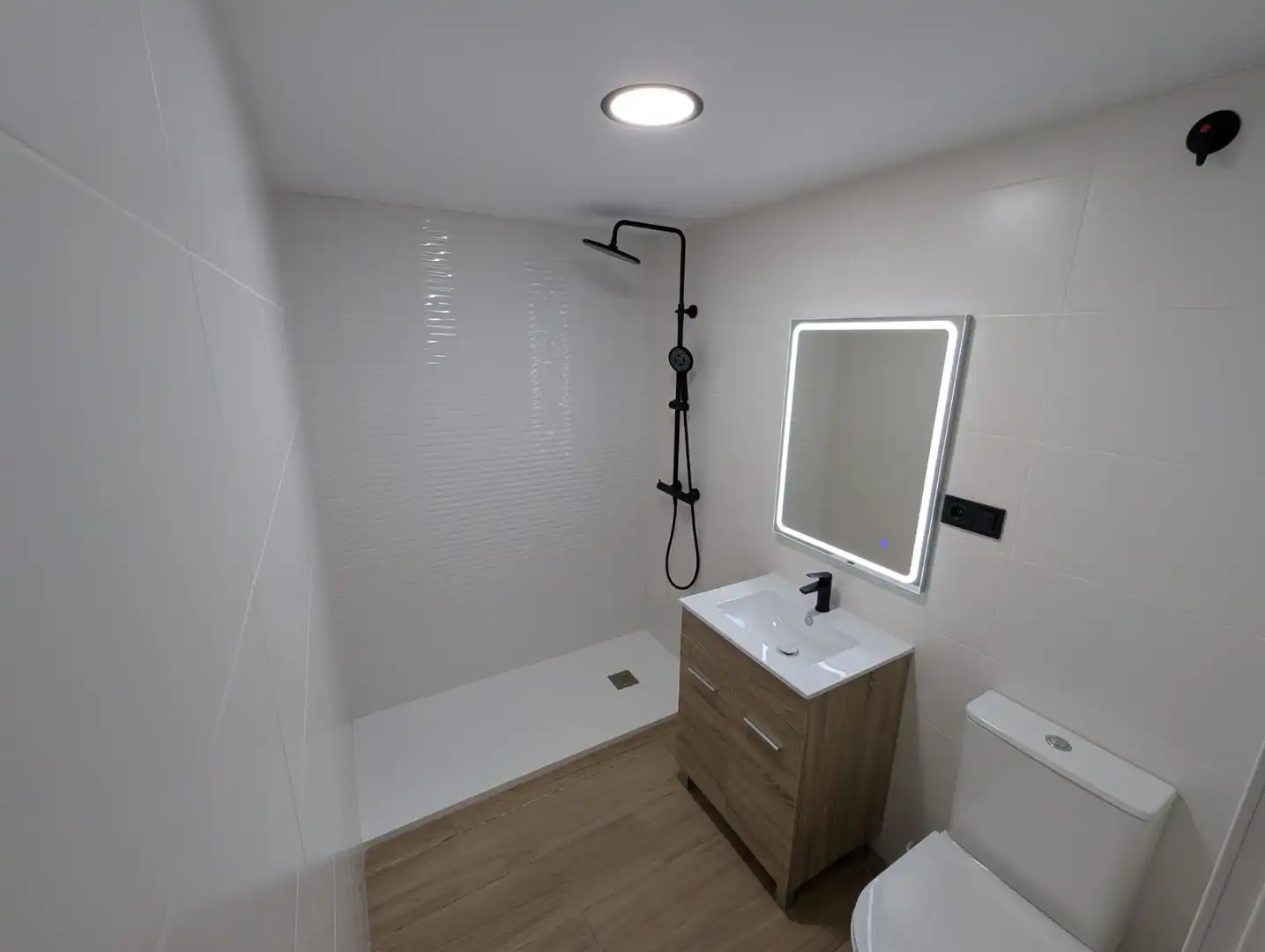 Badezimmer von Wohnung zum Verkauf in Torremolinos
