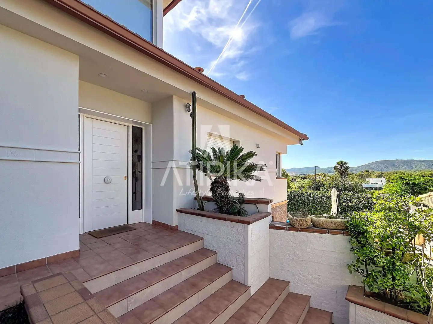 Vista exterior de Casa o chalet en venta en Sant Pere de Ribes con Piscina, Horno y Lavadora