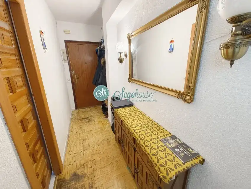 Piso en venta en Segovia con Calefacción, Parquet y Trastero