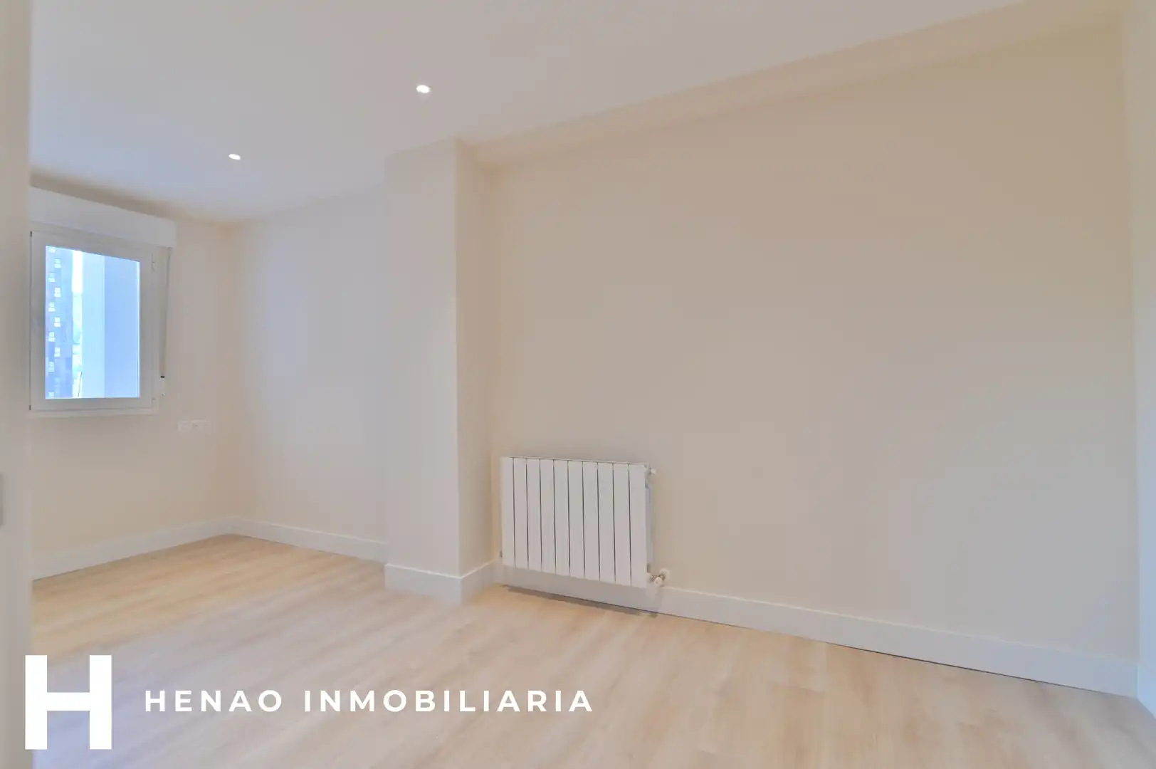 Pis en venda en Bilbao  amb Calefacció, Parquet i Terrassa