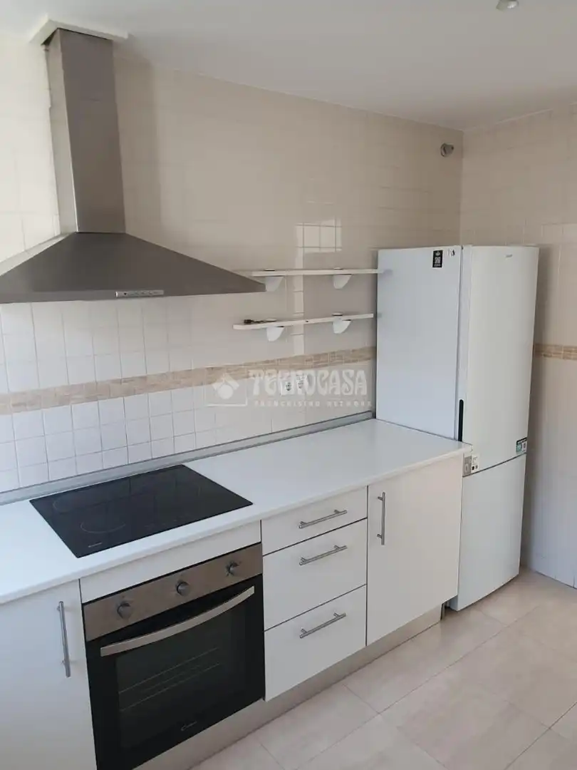 Cocina de Casa adosada en venta en Palomares del Río con Aire acondicionado