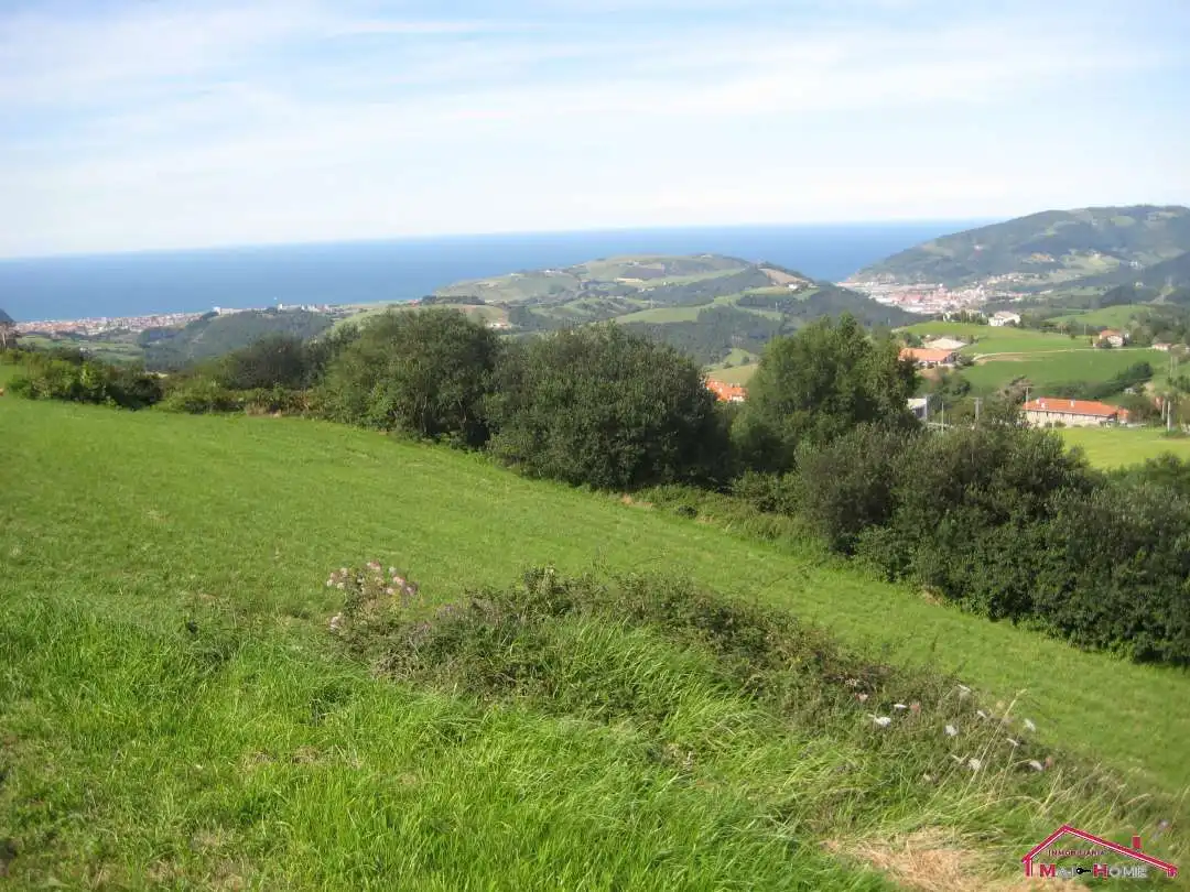 Terreno en venta en Aia