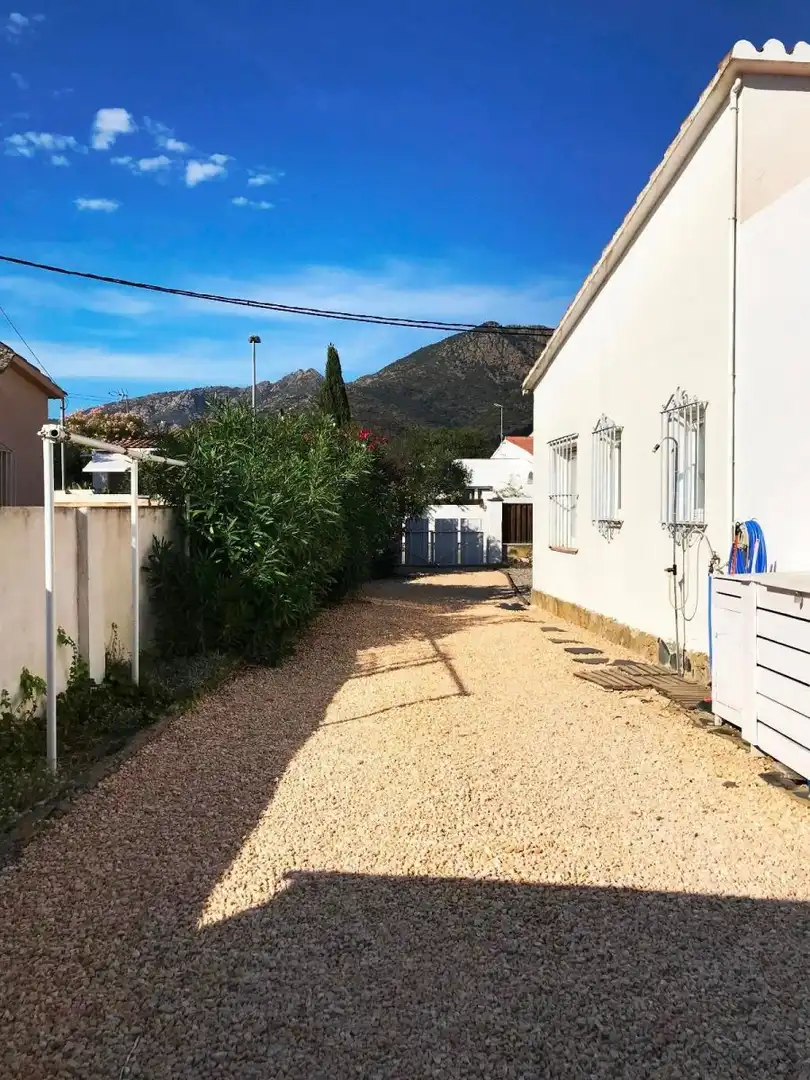 Casa amb piscina en venda a Calle Urgell, imagen 4