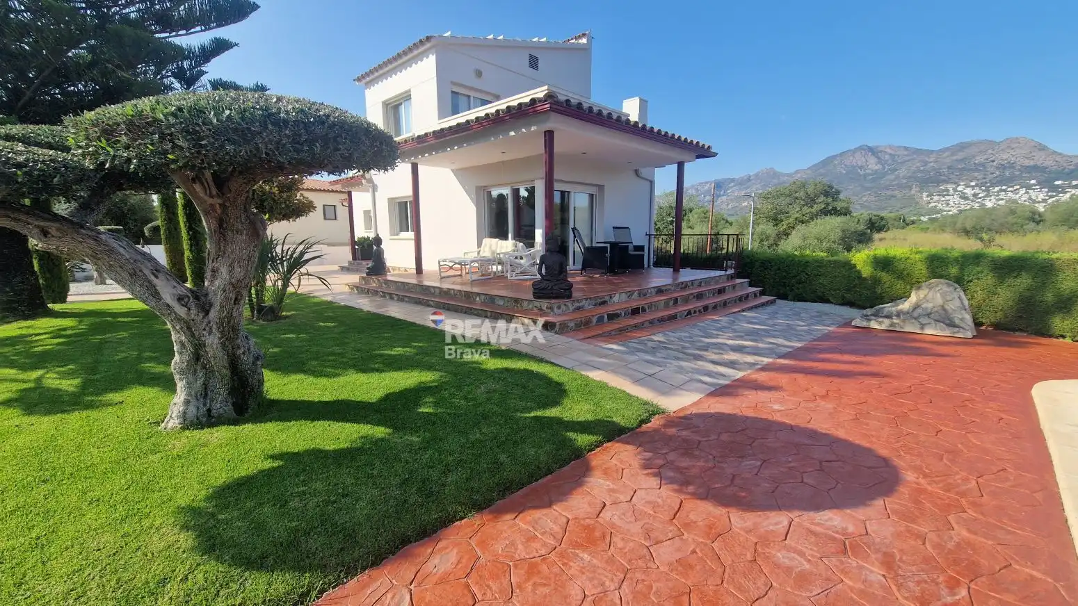 Exterior view of Houses for sale in Roses  with Air Conditioner, Private garden and Parquet flooring