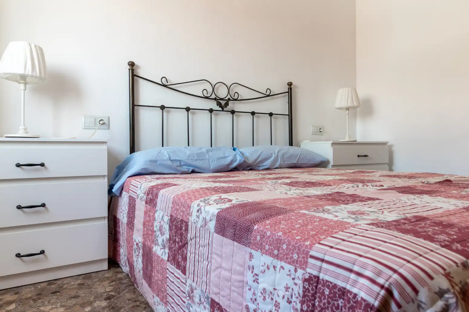 Schlafzimmer von Wohnung zur Miete in Sagunto / Sagunt mit Klimaanlage, Heizung und Möbliert