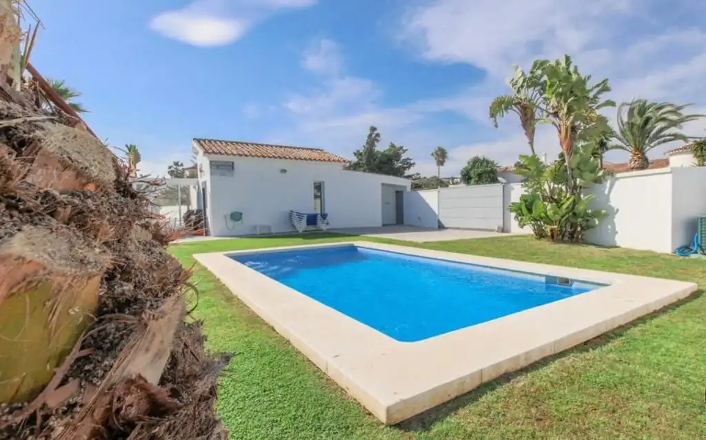Piscina de Casa o chalet de alquiler en Estepona con Aire acondicionado, Jardín privado y Piscina