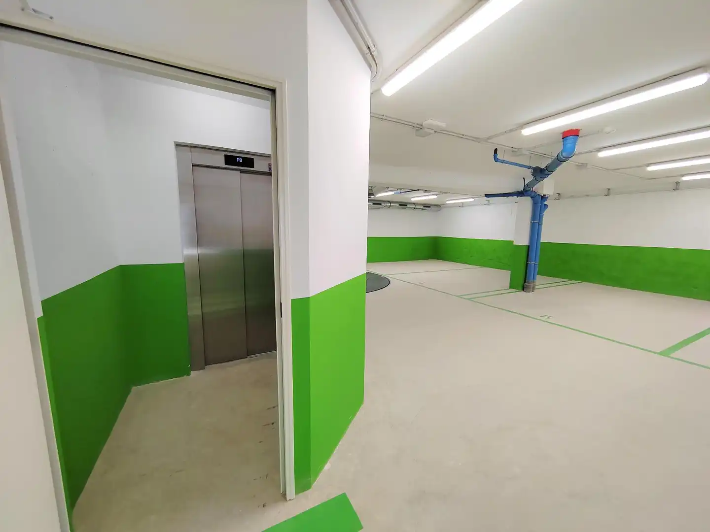 Parking of Flat for sale in Barcelona  with Air Conditioner, Heating and Private garden