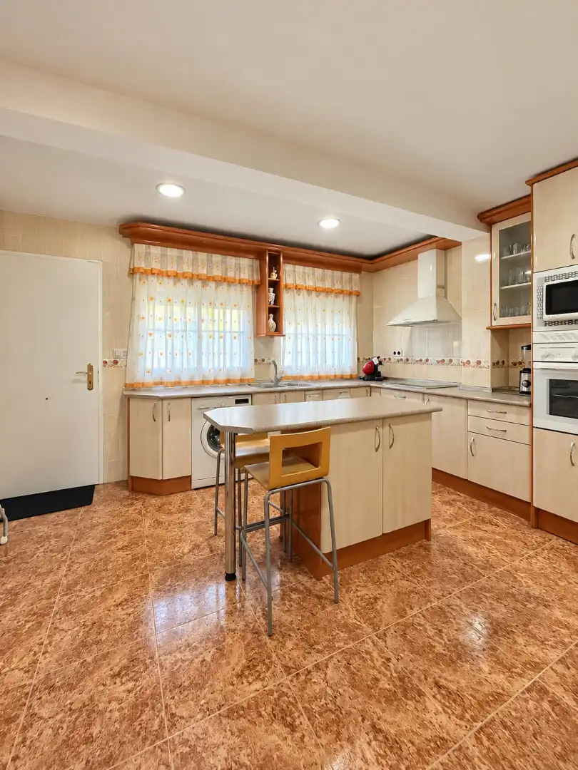 Casa bifamiliare con piscina in vendita a Villa del Prado, imagen 7