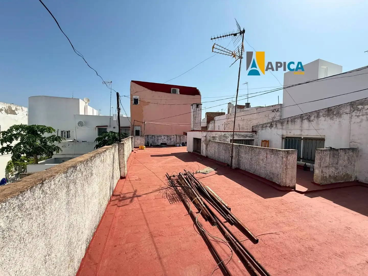 Vista exterior de Casa o chalet en venta en Chiclana de la Frontera con Terraza