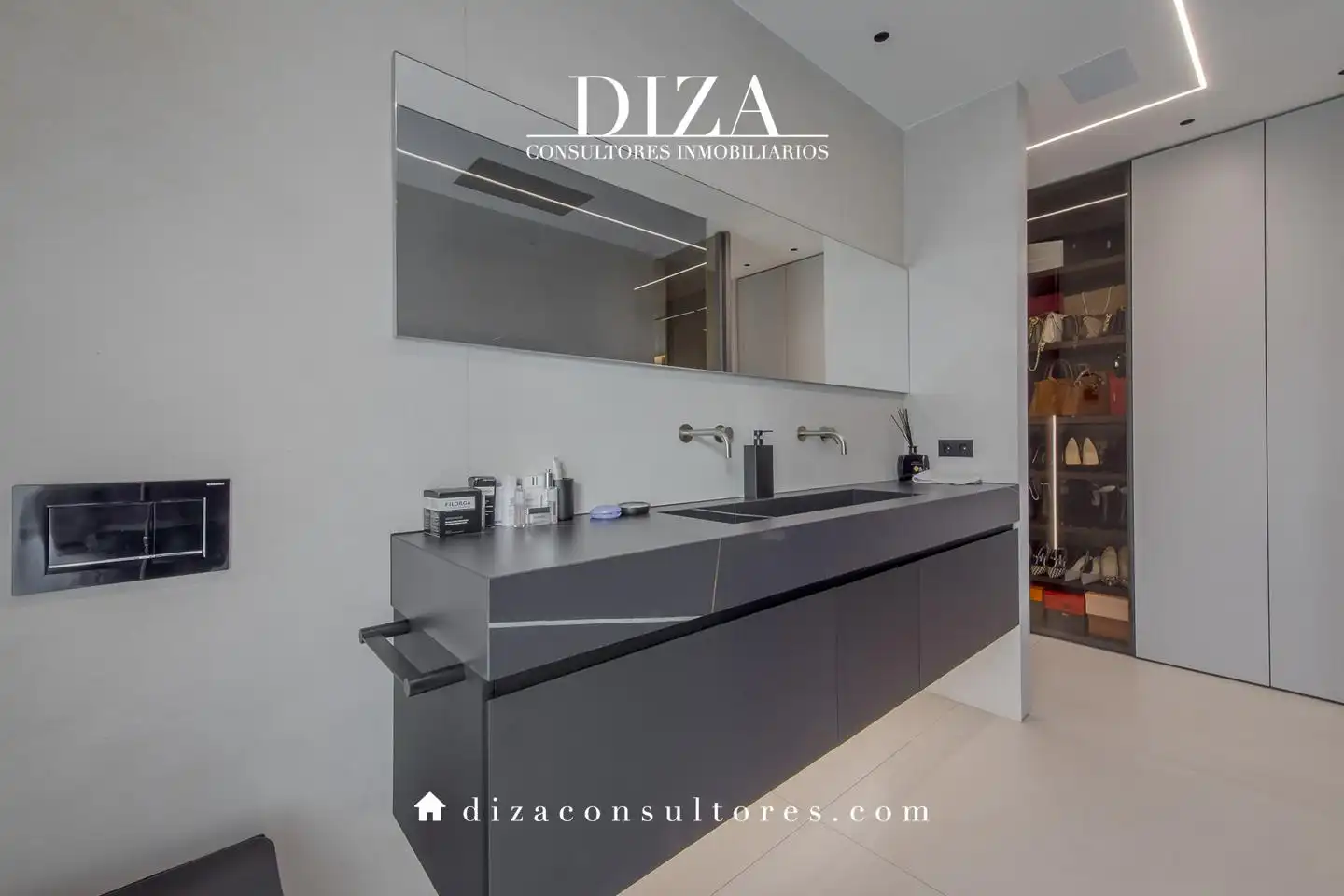 Bathroom of Attic for sale in Madrid  with Air Conditioner, Heating and Terrace