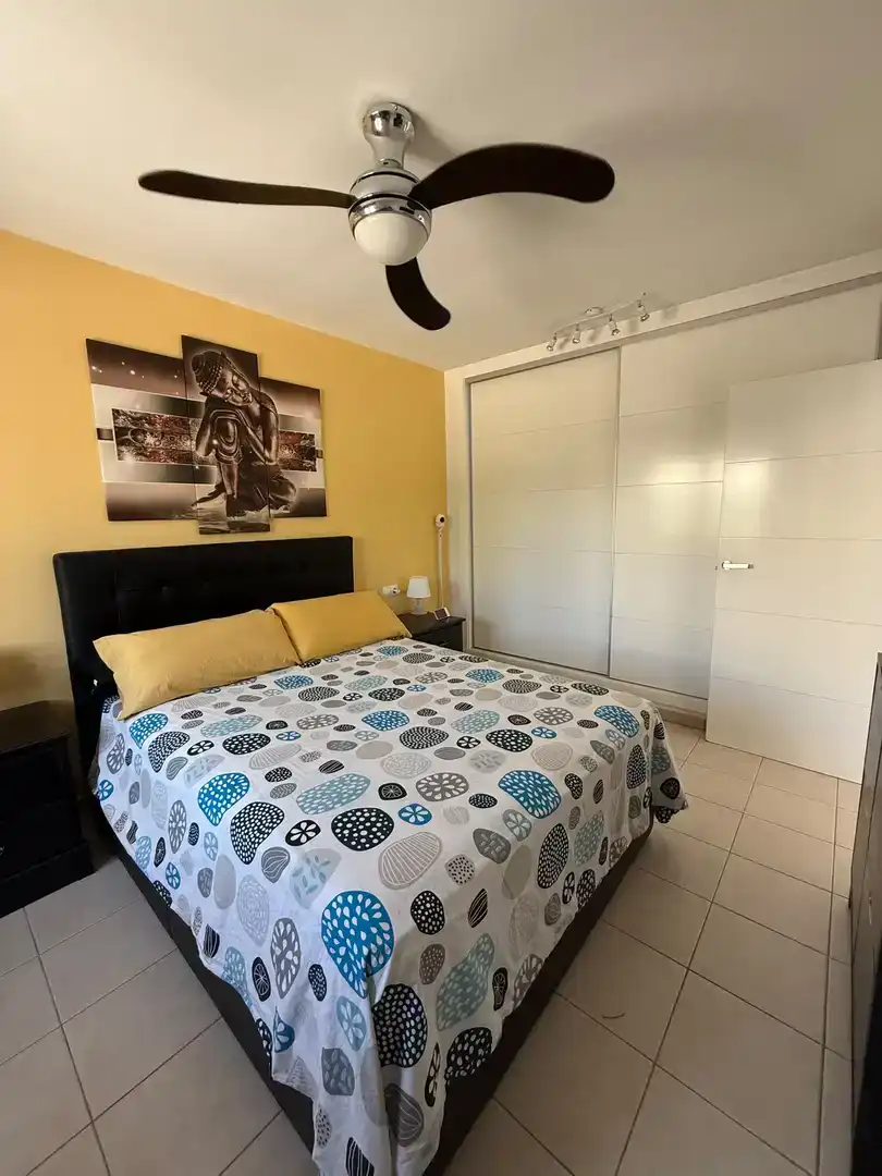 Dormitori de Apartament de lloguer en El Verger amb Aire condicionat, Jardí privat i Piscina